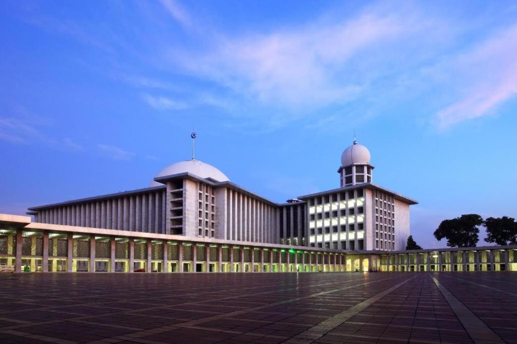 Hi Hotel Senen Jakarta Exteriör bild