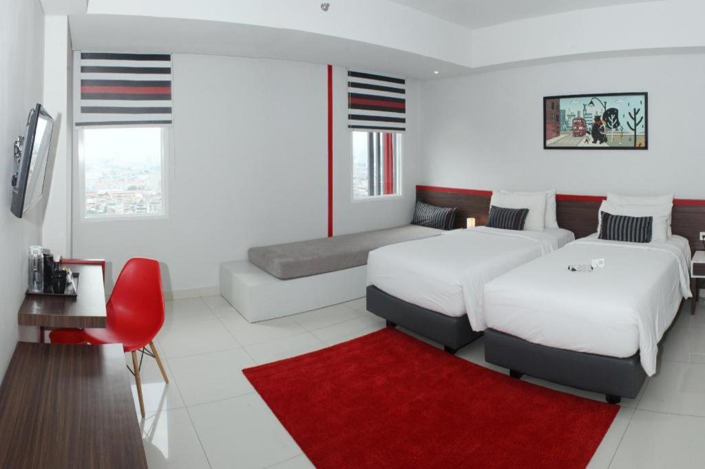 Hi Hotel Senen Jakarta Exteriör bild