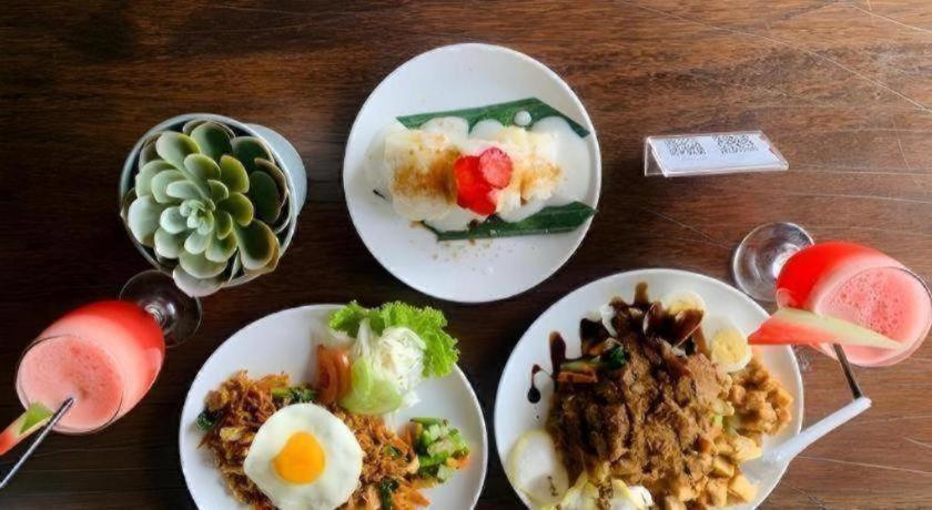 Hi Hotel Senen Jakarta Exteriör bild